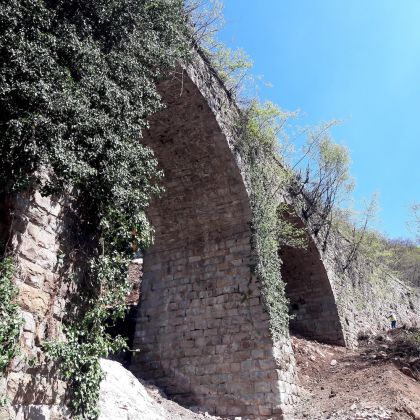The viaduct under Nasirec before renovation.